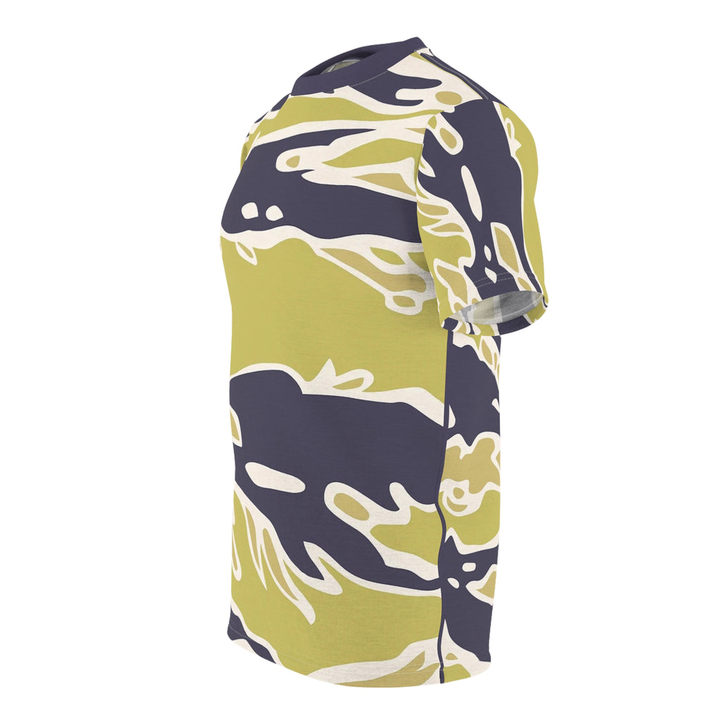 Contrast camo t-shirt